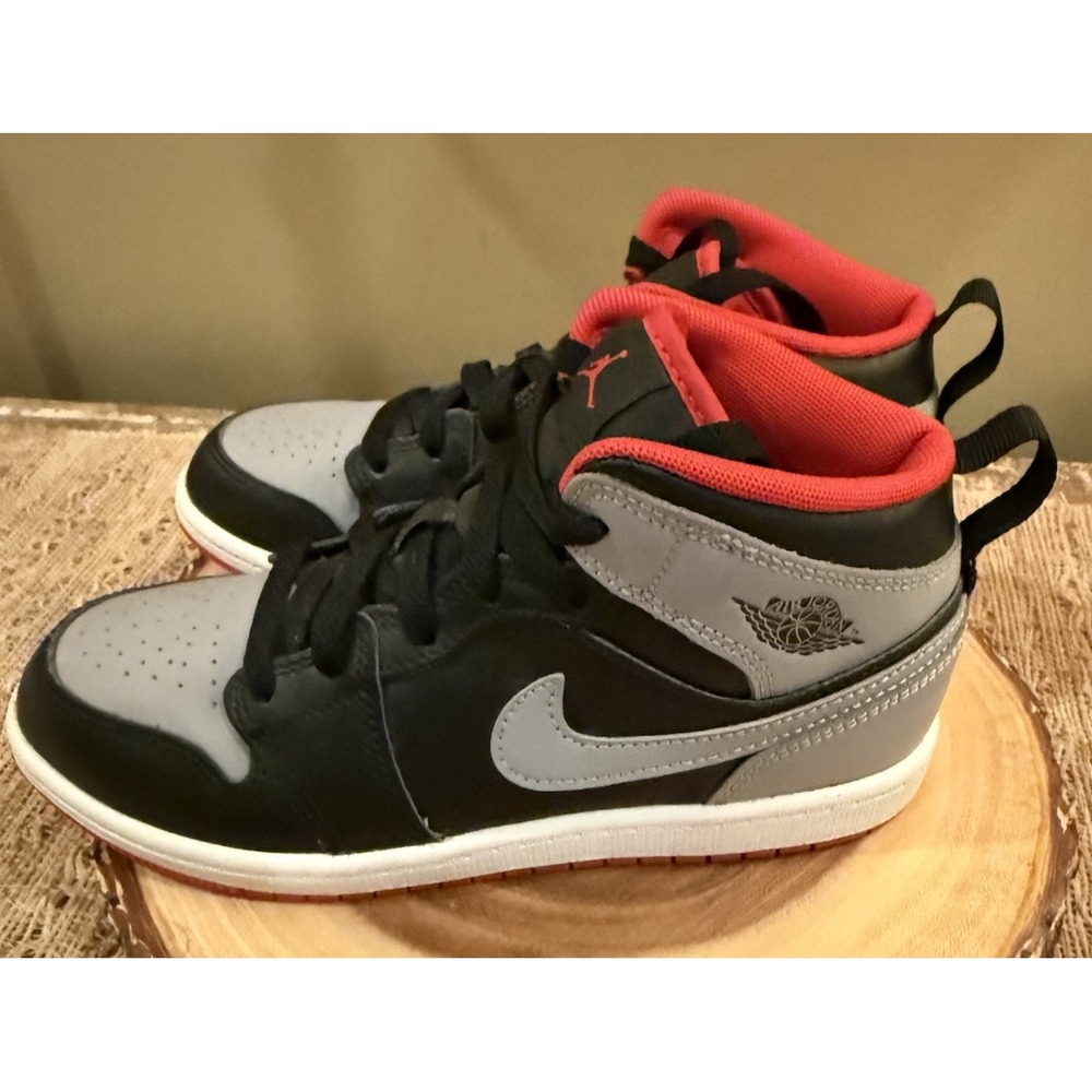 Nike‎ Air Jordan 1 Mid "Bred Shadow" DQ8426 006 Black Cement Grey Fire Red Sz-3